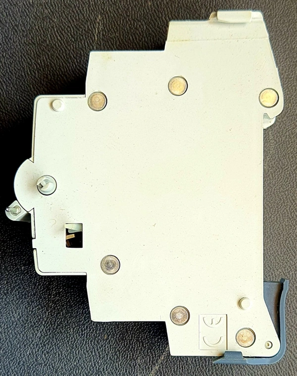 Hager MZ209 230v High Voltage Protector
