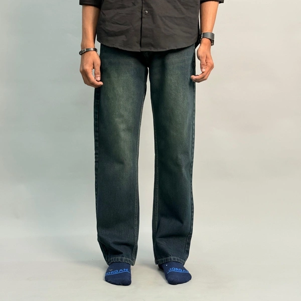 Straight Fit Jeans (28,34)