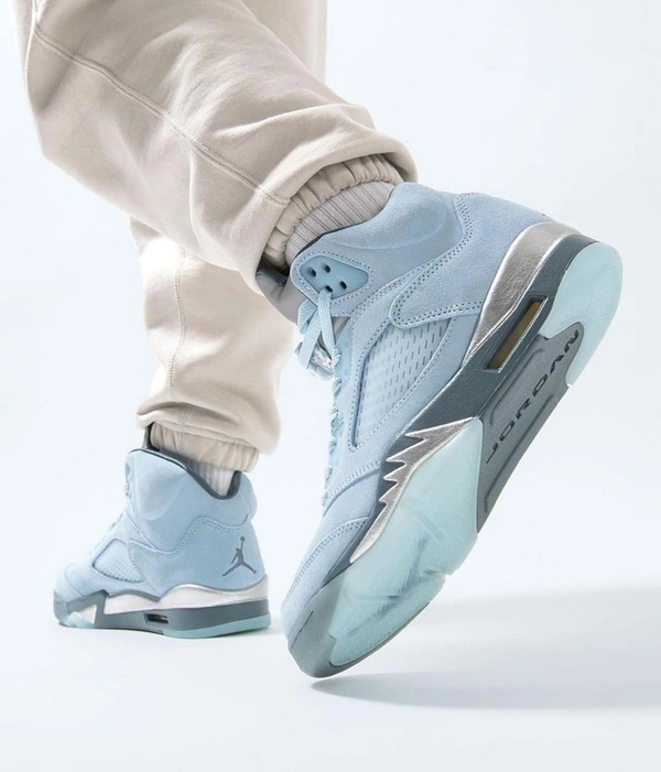Retro 5 Blue Bird