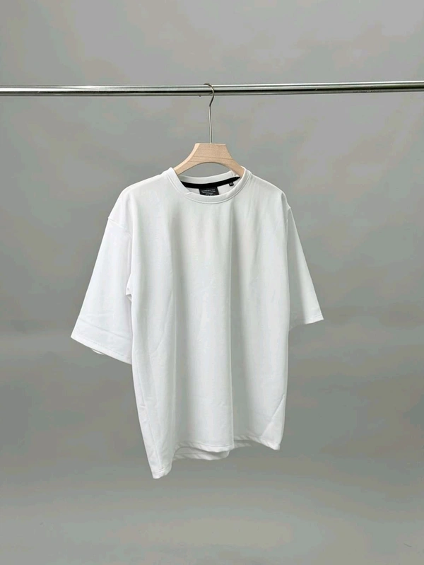 FIVE SLEEVE T-SHIRT (M,XL)