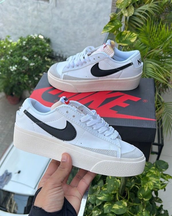 Nike blazer low platform girls (36 - 40)