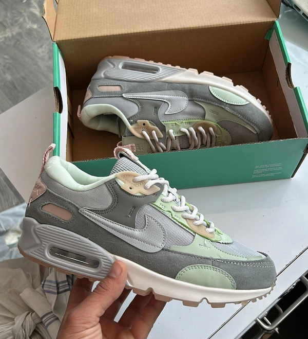 Nike airmax 90 futura (40 - 45)