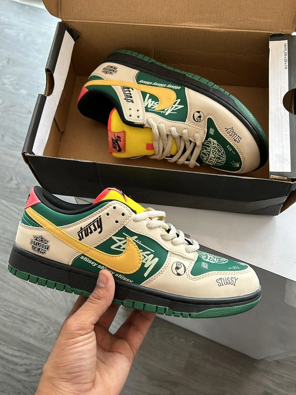 NIKE SB DUNK STUSSY (41 - 45)