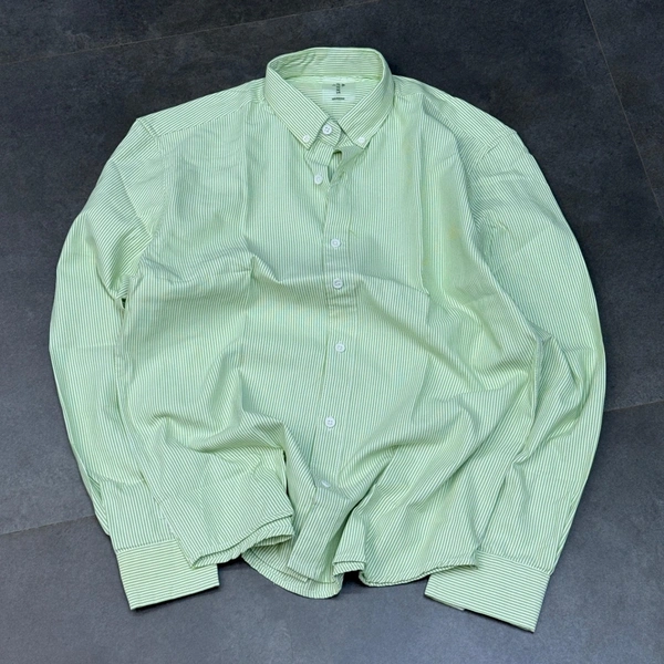 Old Money Shirt (XL)