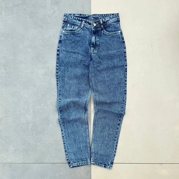Mom Fit Jeans (28)