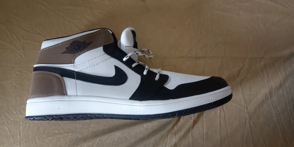 Nike Air Jordan - Bourbon