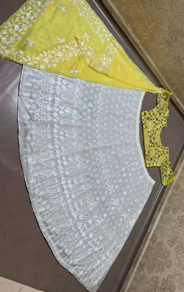 EMBROIDRY WORK LAHENGA CHOLI WITH DUPATTA 💃🏾