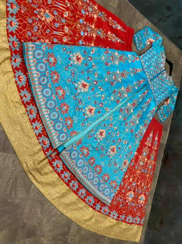 FRONT SIDE OR BACK SIDE FULL WORK FULL HEAVY GOWN 