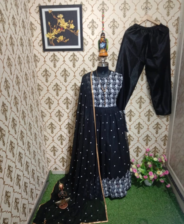  EMBROIDERED GEORGETTE    OUTFIT - Black