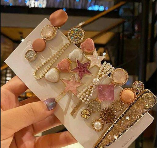 *Shimmering Glittering Women Hair Accessories*Material: Plastic