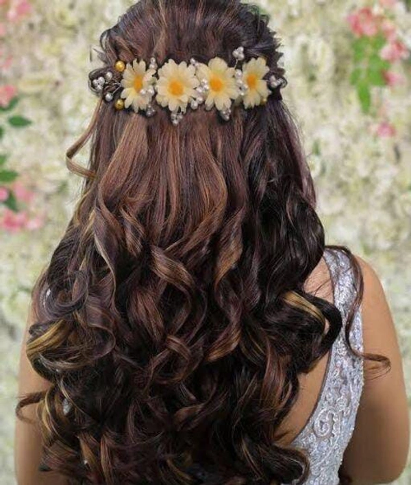 *Modern Women Floral Hair Accessories*