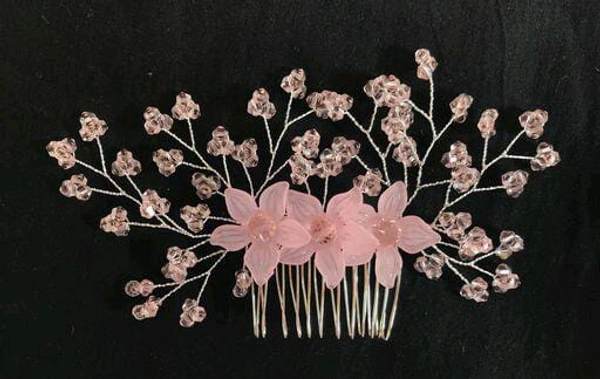 This fabulous and elegant hair Comb is totally handmade - 1