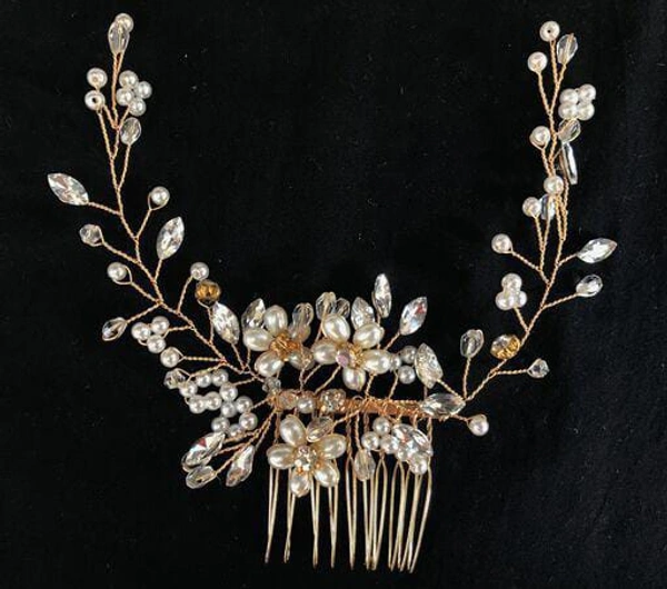 This fabulous and elegant hair Comb is totally handmade - 2