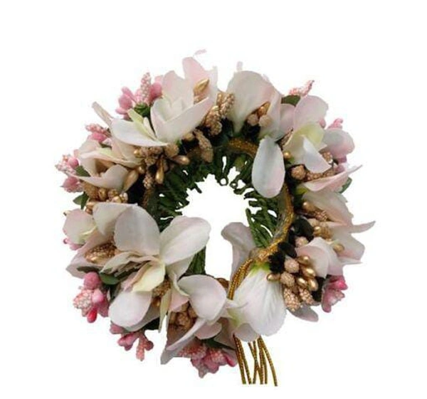 Classy Women Gajra/Floral Hair Accessories*
