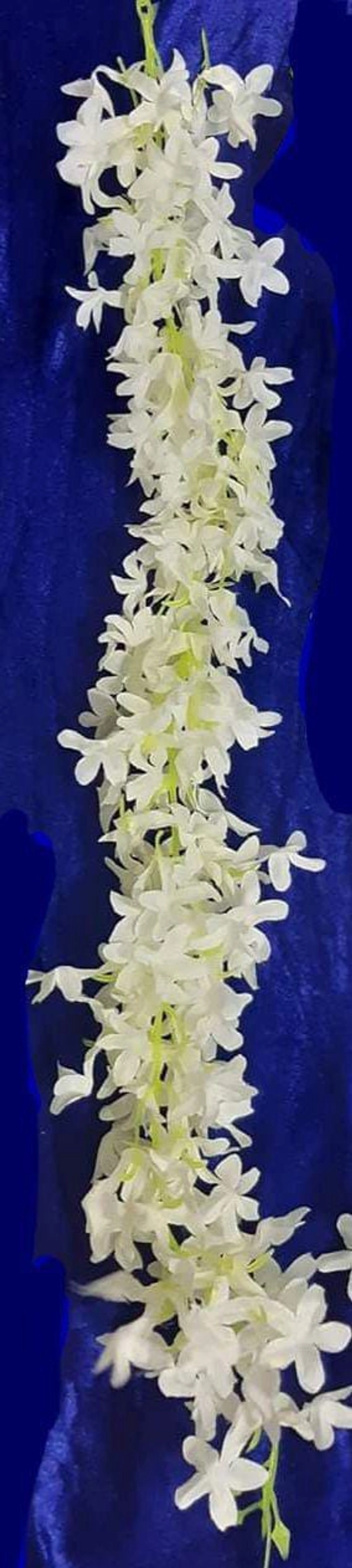 White  Artificial Gajra