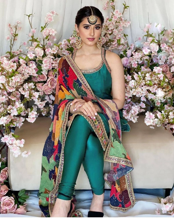 Multicolour Dupatta With Full Set - GREEN