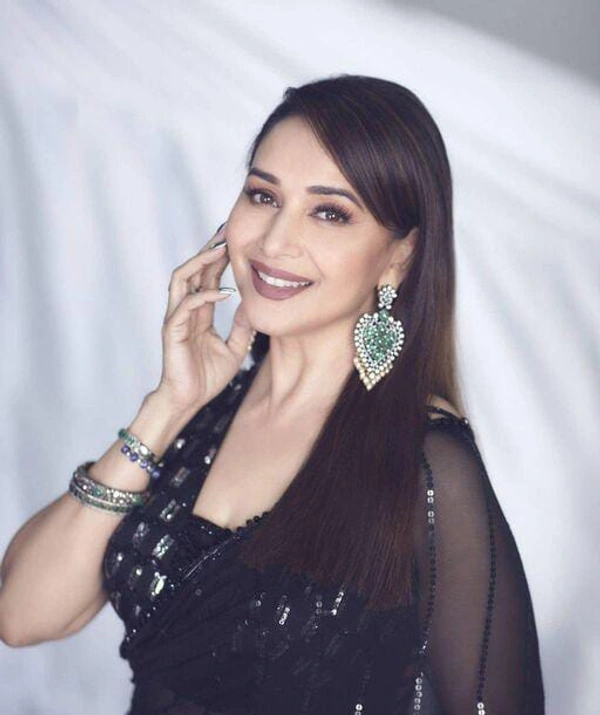 Madhuri Style Saare
