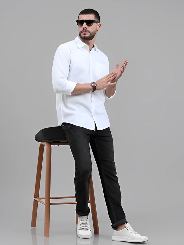 CAMPEUR Men Solid Casual White Shirt - White