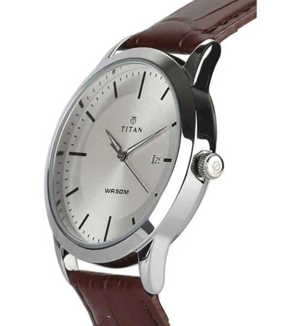 Titan Latest Men Brown Leather Analog Watch  - Brown, Free Size