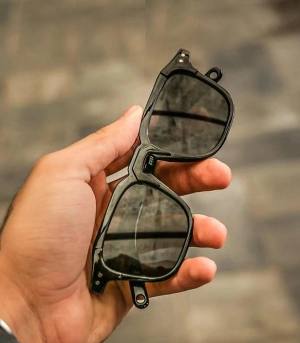 Full Rim Wayfarer Branded Latest And Stylish Black Sunglasses With UV Protection  - Black, Free Size
