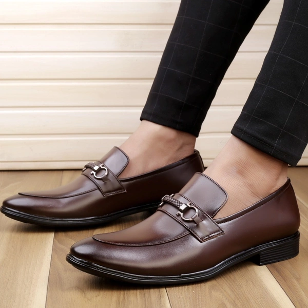 CLASSIQ BROWN PREMIUM LOAFERS - Brown, 8