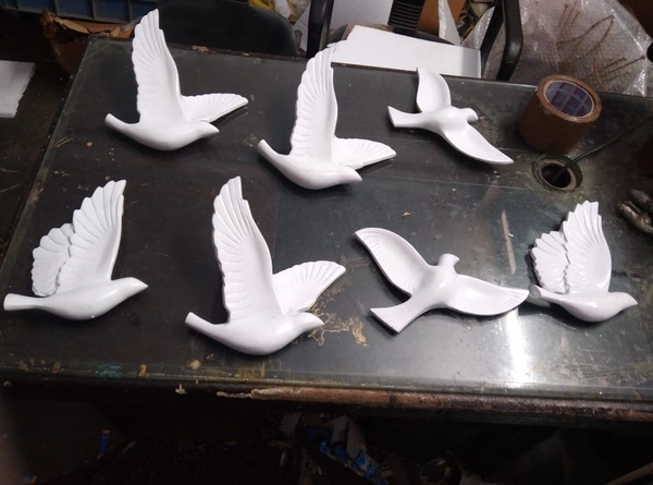 Wall hanging birds white