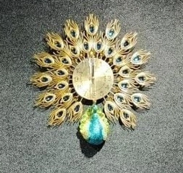 K18 wall clock - Size - 20 X 20 Inch