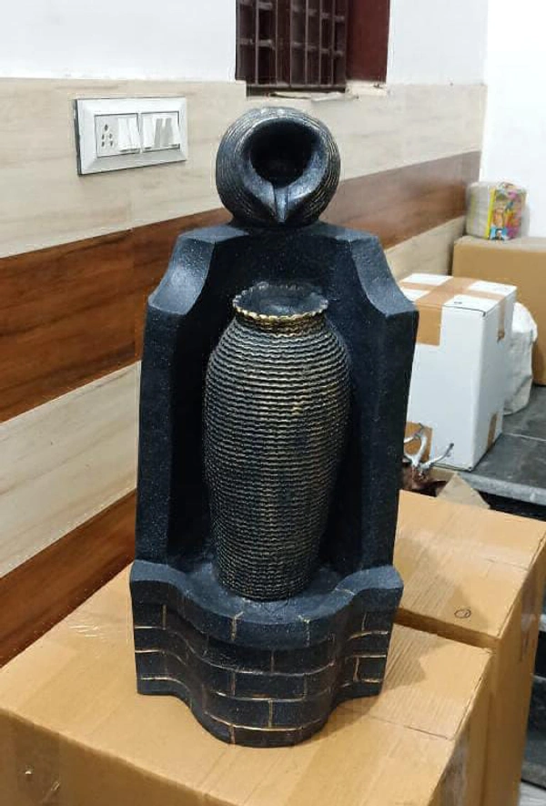 Waterfountain Makti  - Size 2 Feet