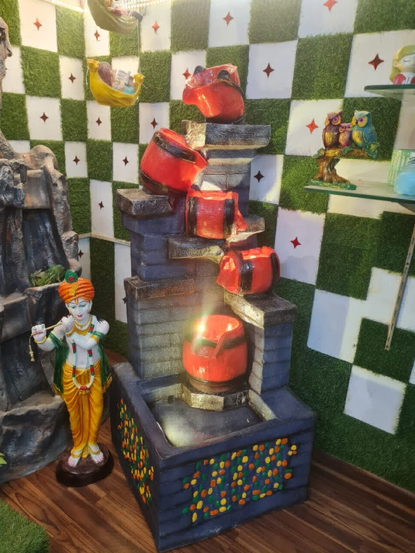 Big Bucket Waterfountain  - Size 5 Feet