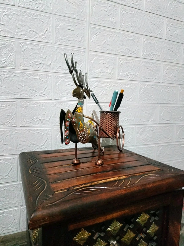 Pen Stand 01