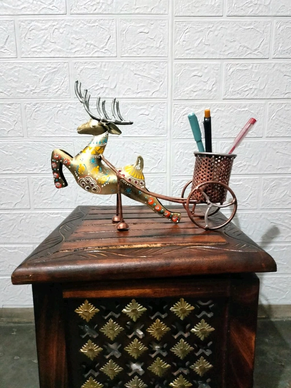 Pen Stand 01