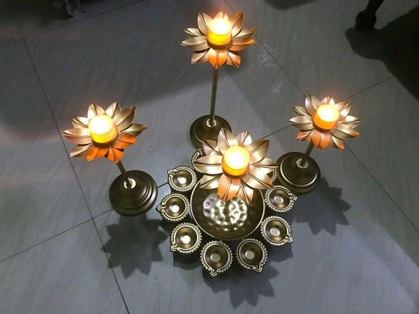 Candle Stand+ T-light Urli Set