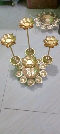 Candle Stand+ T-light Urli Set