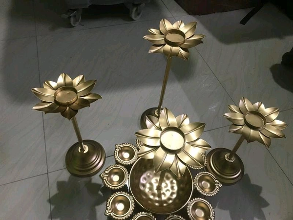 Candle Stand+ T-light Urli Set
