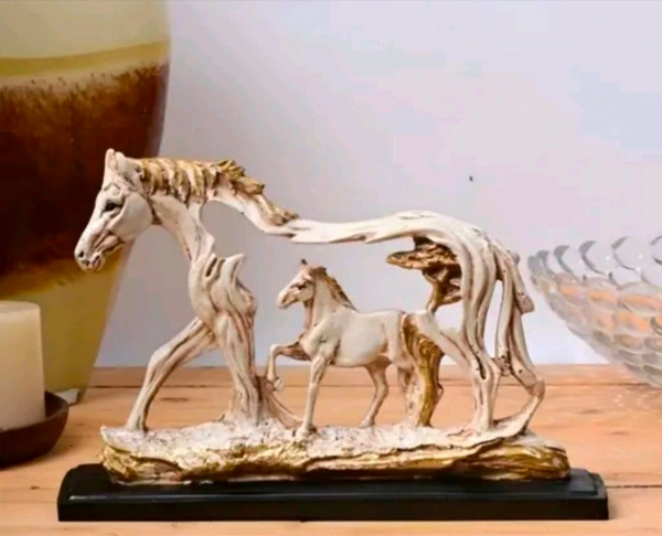 White Horse Table Decor 