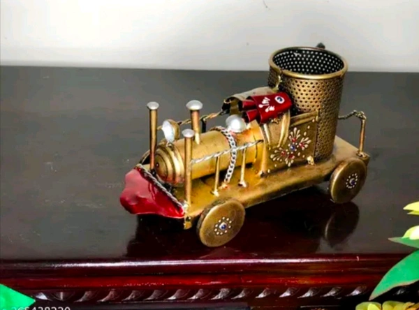 Train Pen Stand Metal 