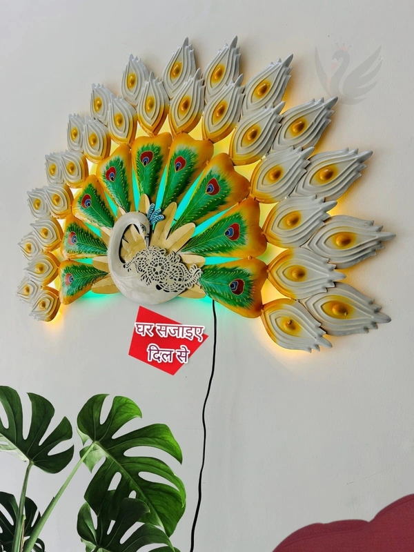 Half Moon albino Peacock SW14 - Size 36 x 25 inch