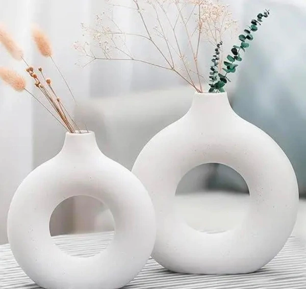 Ceramic white vase 3pc  SLL2425 - Size - 7 inch, 5.5 inch, 4.5 inch