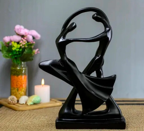 Couple dance showpiece - Size 12 x 9 inch