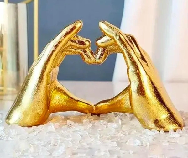 Golden heart shape showpiece - Size 6 x 3 inch
