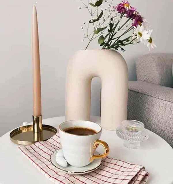 Ceramic U shape flower vase