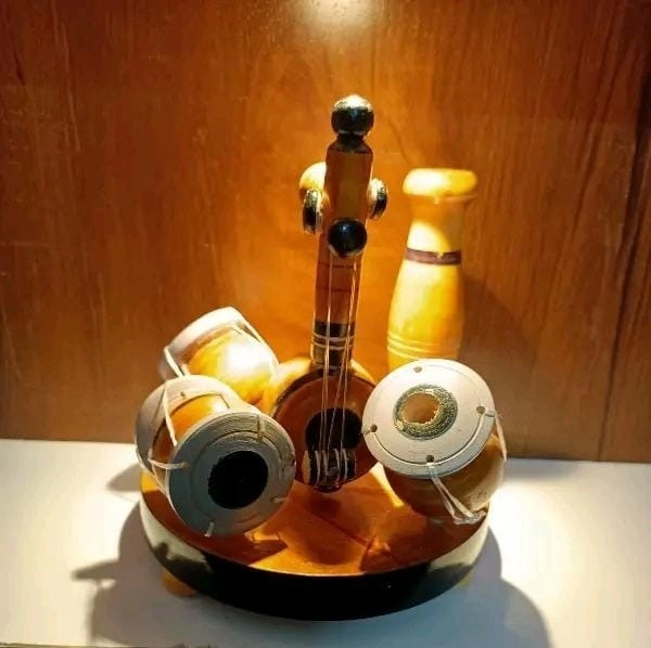 Musical decor  - Size 8 inch