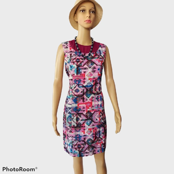 Printed Above Knee Dress - L