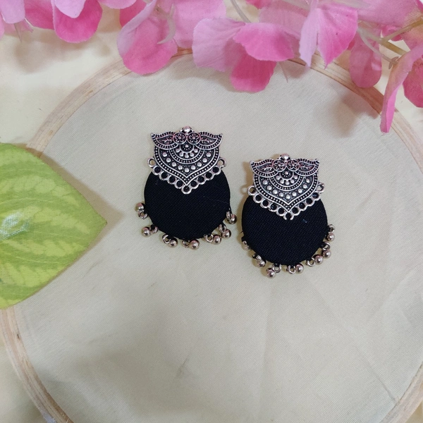 Black Studs - Black