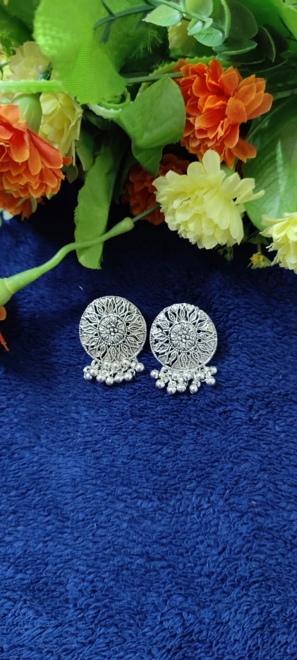 Oxidised Studs - Silver