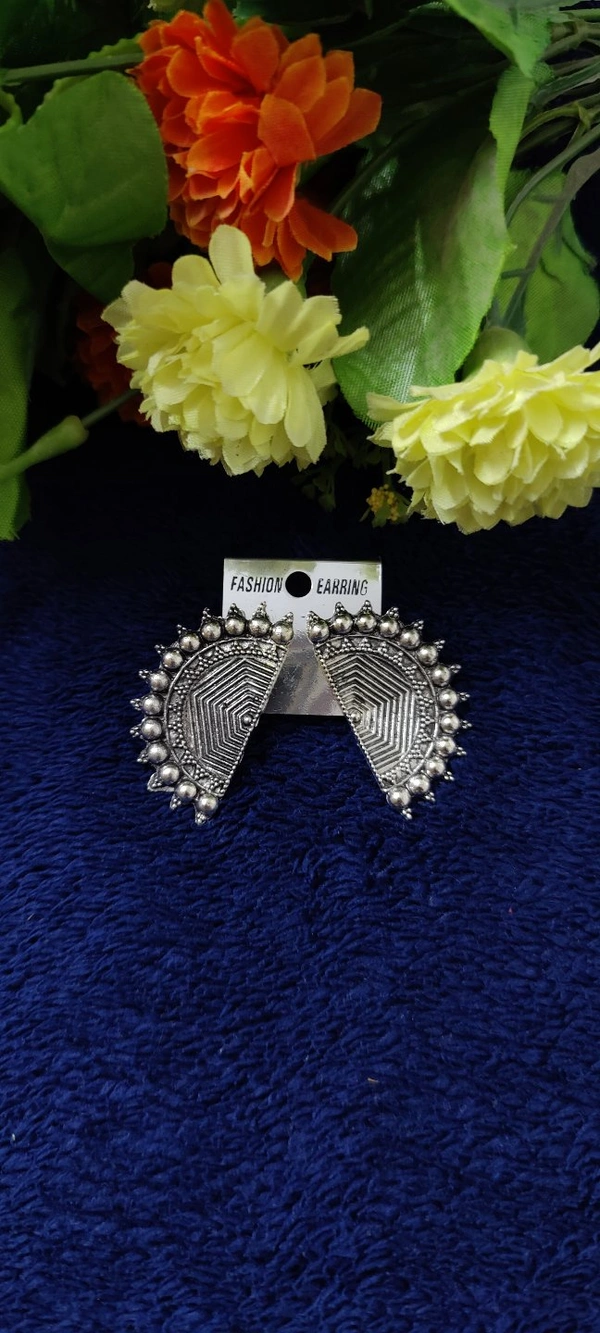 Oxidised Studs - Silver