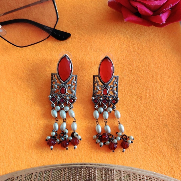 Noor - Red