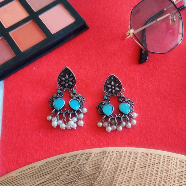 Peacock Studs - Onahau