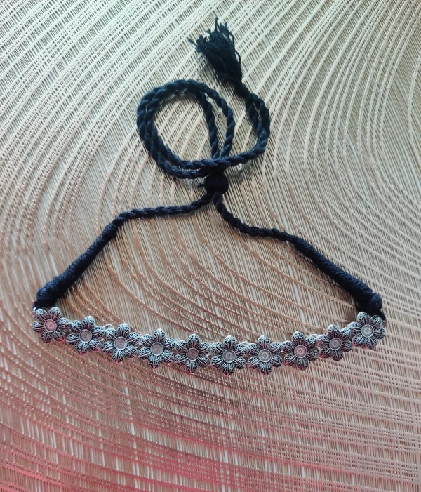 Thread Choker - Black