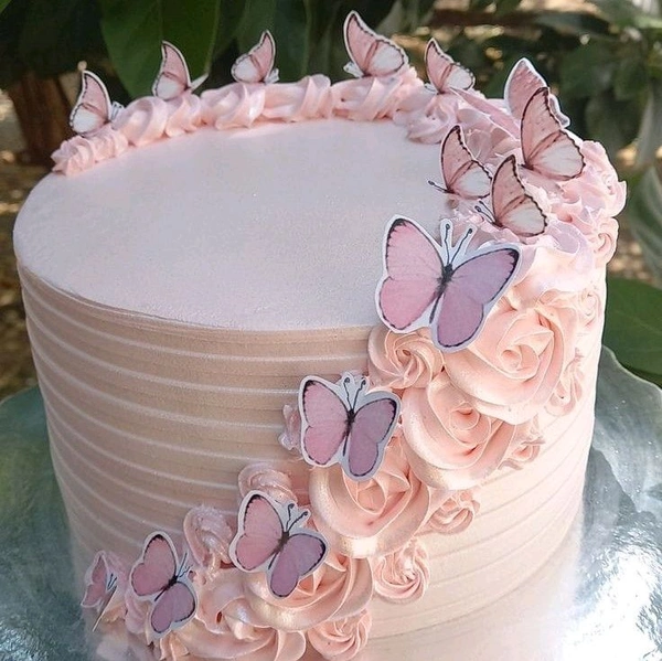 Special Strawberry Flavour Rose Cake  - 500G